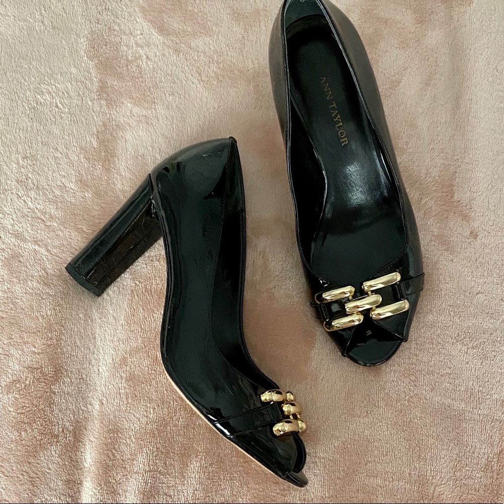 [Ann Taylor] Black Pumps - Picture 2 of 8